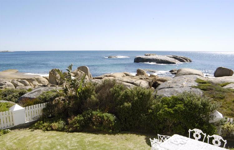 To Let 4 Bedroom Property for Rent in Llandudno Western Cape